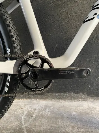 Used Canyon Lux CF SLX 9 TEAM 2022 Mountainbike — image 7 of 9