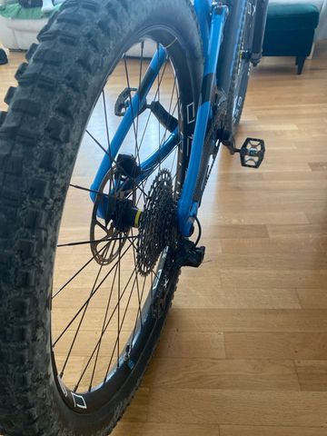 Tweedehands Mondraker CRAFTY R 2023 2023 Mountainbike — afbeelding 3 van 13