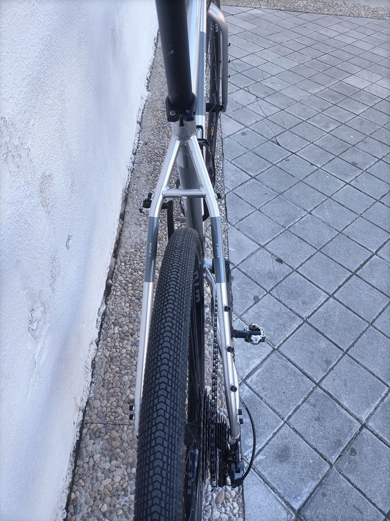 Used Breezer Radar X Pro 2024 Road & Gravel, Light Gray — image 3 of 9