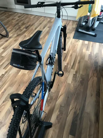 Used CUBE REACTION C:62 PRO 2022 Mountainbike, Light Gray — image 3 of 5