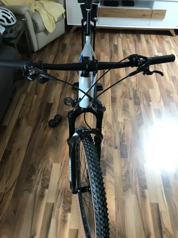 Used CUBE REACTION C:62 PRO 2022 Mountainbike, Light Gray — image 4 of 5