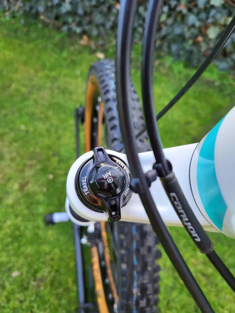 Used Norco Vixa 2011 Mountainbike, White — image 13 of 27