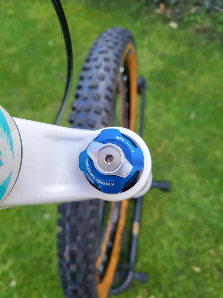 Used Norco Vixa 2011 Mountainbike, White — image 27 of 27