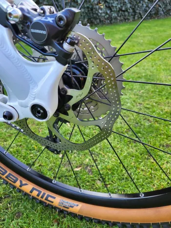 Used Norco Vixa 2011 Mountainbike, White — image 11 of 27