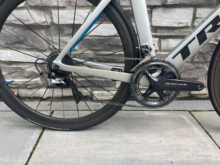 Used Trek Madone 9.5 2017 2017 Road & Gravel, Light Gray — image 3 of 13