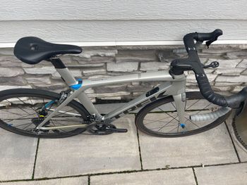 Used Trek Madone 9.5 2017 2017 Road & Gravel, Light Gray — image 5 of 13