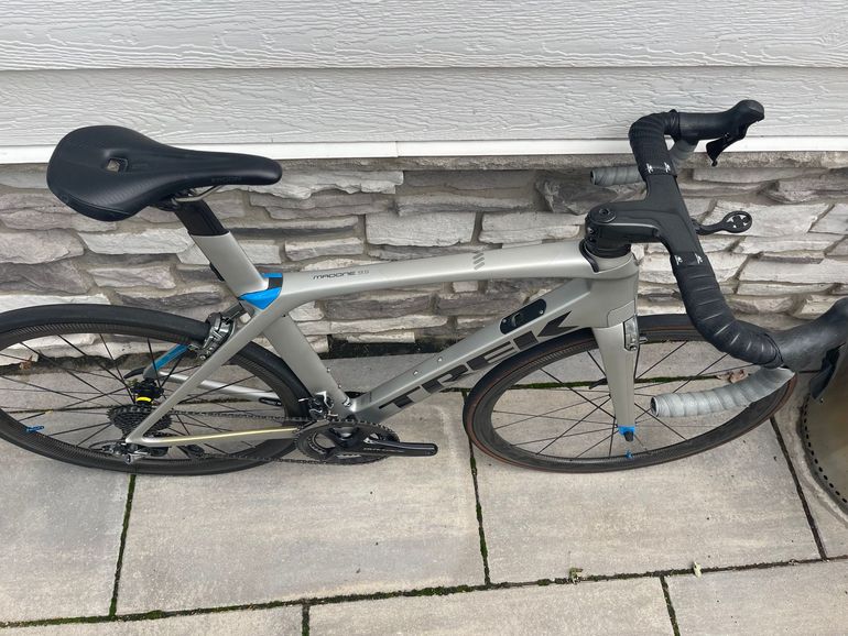 Used Trek Madone 9.5 2017 2017 Road & Gravel, Light Gray — image 5 of 13