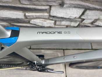 Used Trek Madone 9.5 2017 2017 Road & Gravel, Light Gray — image 8 of 13
