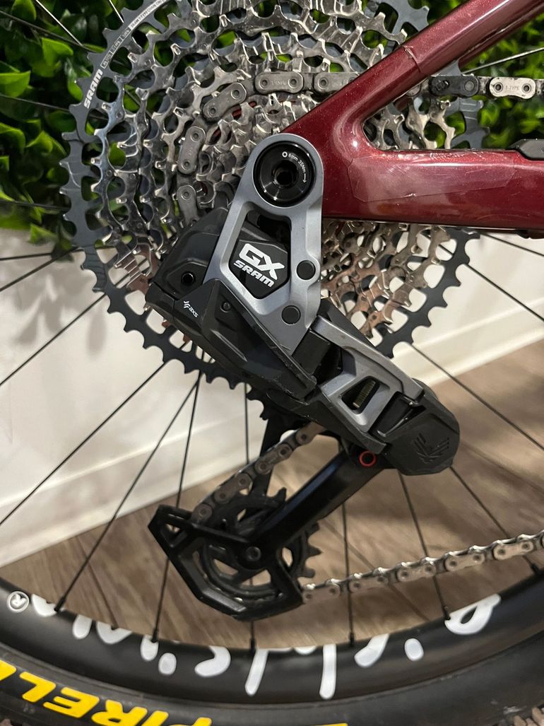 Canyon LUX Sram Eagle Transmission GX 2024 Mountainbike usato, Rosso — immagine 3 di 3