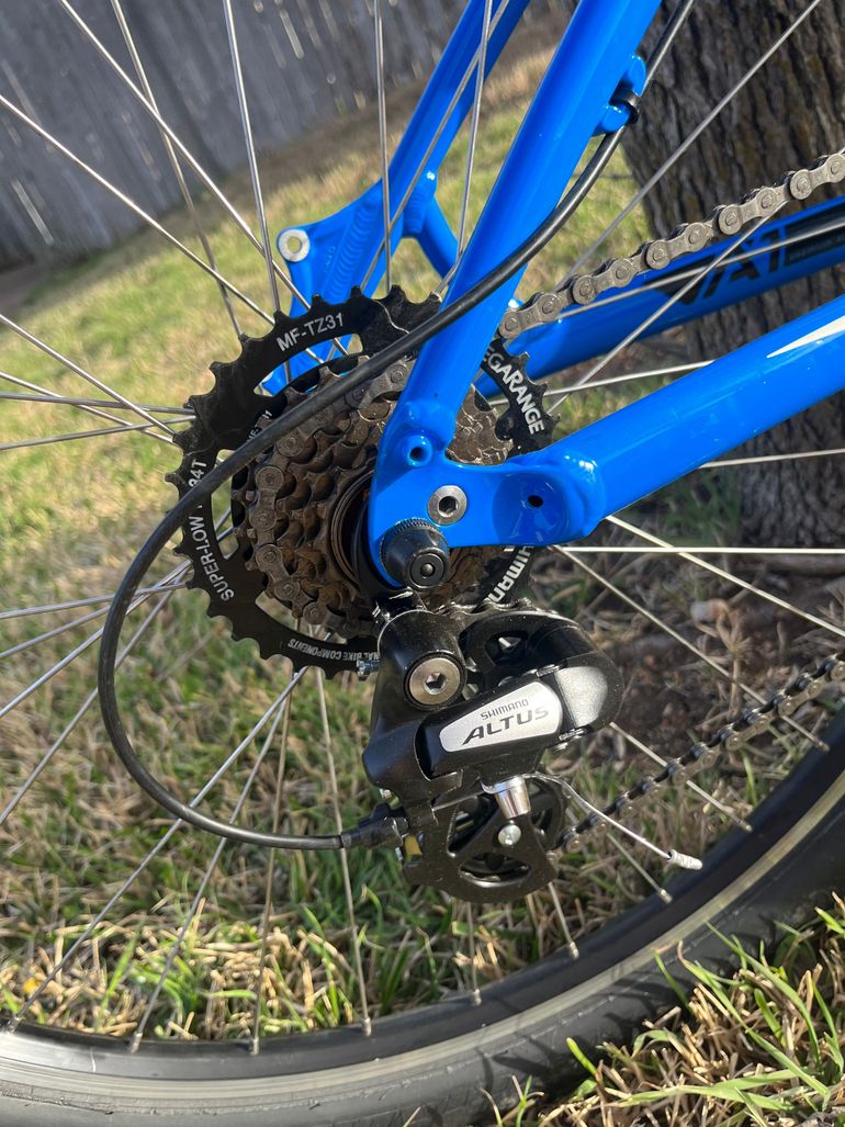 Used Specialized Hardrock 650b 2017 2017 Mountainbike — image 4 of 7