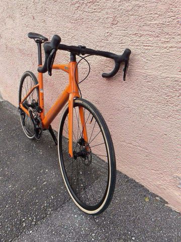 Brugt BMC Roadmachine Shimano 105 Di2 2024 Road & Gravel — billede 4 af 5