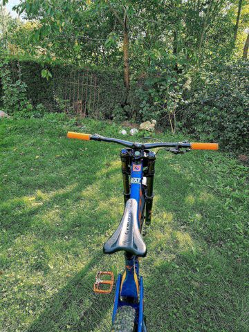 Käytetty Pivot Phoenix 29 Pro Saint 2022 2022 Mountainbike — kuva 3 / 6