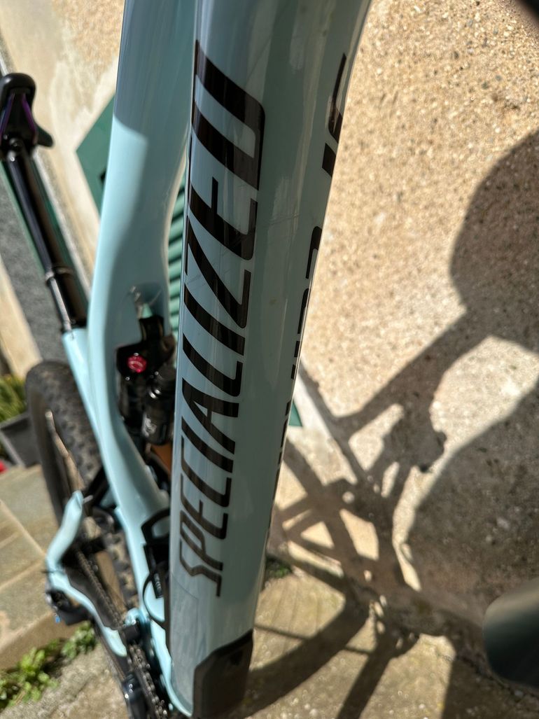 Specialized Stumpjumper EVO Comp 2022 2022 Mountainbike usato, Blu — immagine 2 di 11
