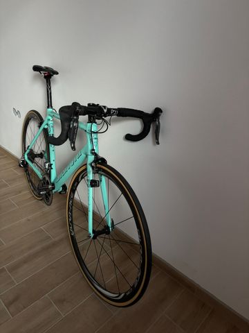 Used Bianchi Specialissima 2019 Road & Gravel, Green — image 3 of 9