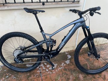 Używany Trek Fuel EXe 9.7 2023 2023 Mountainbike — zdjęcie 5 z 12