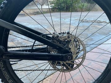 Używany Trek Fuel EXe 9.7 2023 2023 Mountainbike — zdjęcie 4 z 12