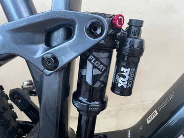 Używany Trek Fuel EXe 9.7 2023 2023 Mountainbike — zdjęcie 12 z 12