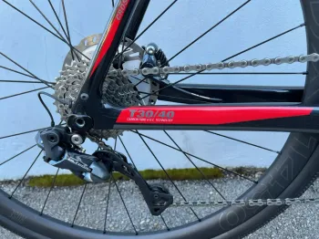 Used Rose XEON CROSS GRAVEL ULTEGRA DI2 2019 Road & Gravel, Red — image 8 of 9