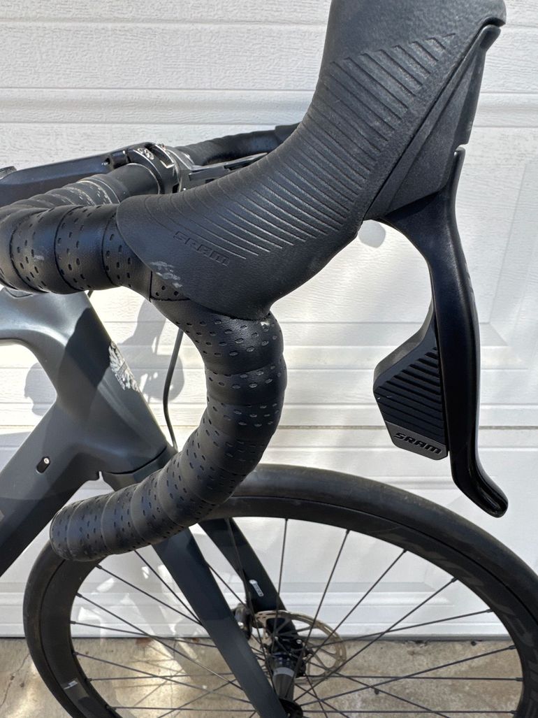 Used Bianchi Infinito Rival eTap AXS 2022 2022 Road & Gravel, Black — image 5 of 6