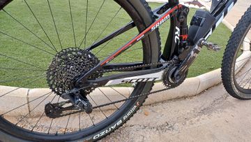 Used Scott Spark RC 900 Team 2018 2018 Mountainbike, Black, 29 — image 3 of 8