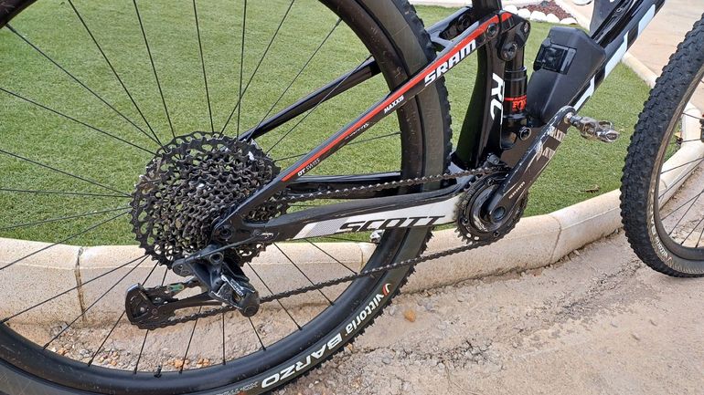 Gebrauchtes Scott Spark RC 900 Team 2018 2018 Mountainbike, Schwarz, 29 — Bild 7 von 8