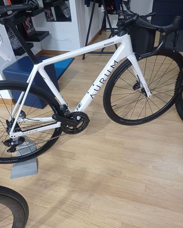 Aurum Magma 2024 Road & Gravel usato