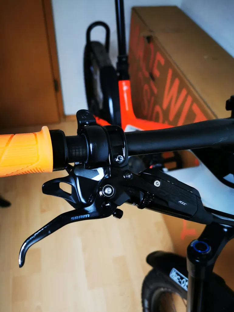 Used Canyon Torque CF 7.0 2020 Mountainbike, Rot — image 6 of 9