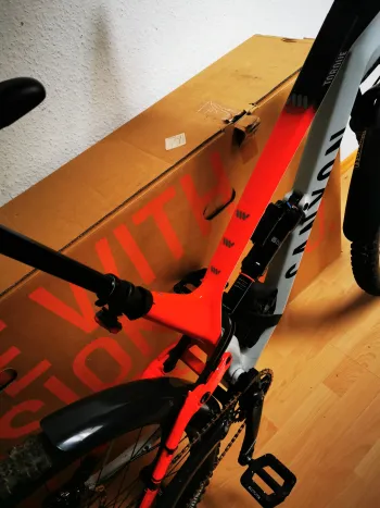Used Canyon Torque CF 7.0 2020 Mountainbike, Rot — image 4 of 9