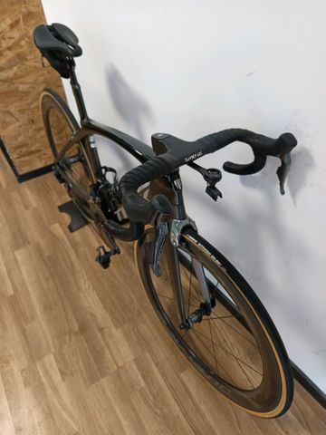 Used Trek Madone SL 6 2019 2019 Road & Gravel, Black — image 6 of 13
