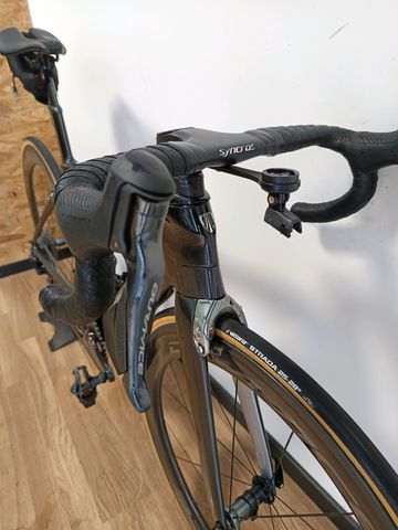 Used Trek Madone SL 6 2019 2019 Road & Gravel, Black — image 4 of 13