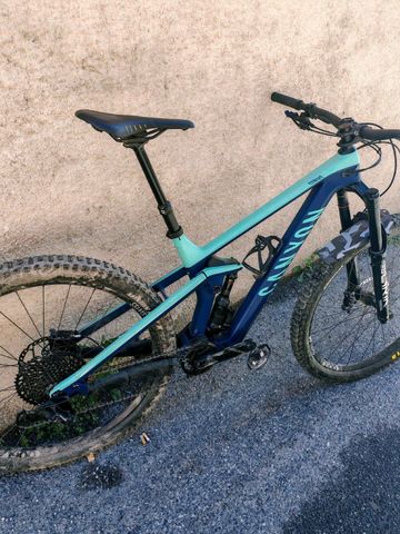 Tweedehands Canyon Strive CF 6.0 2019 2019 MTB