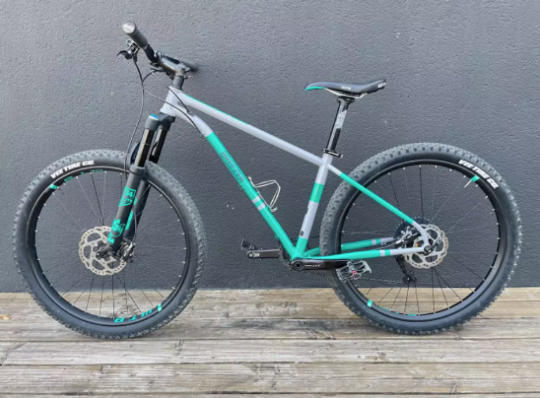 Gebrauchtes Breezer LIGHTNING 27.5+ TEAM 2018 2018 Mountainbike, Hellgrau, 29, 27.5 — Bild 2 von 3