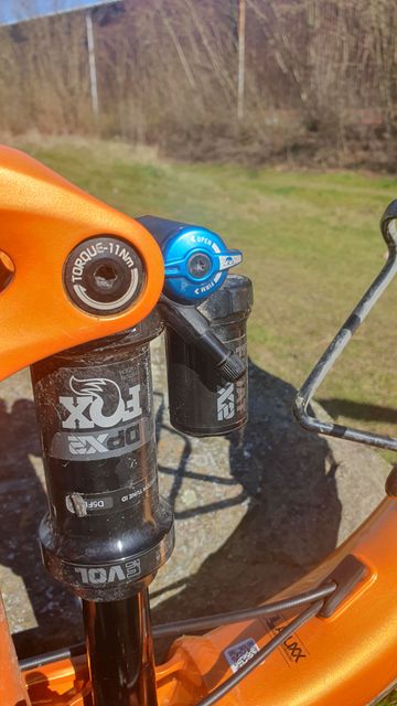 Used Giant Reign SRAM GX Eagle 2019 Mountainbike, Orange — image 2 of 15