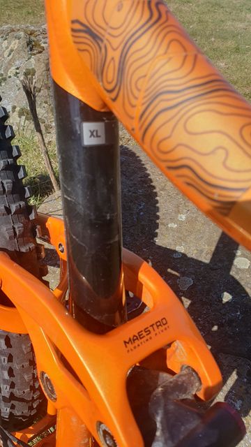 Used Giant Reign SRAM GX Eagle 2019 Mountainbike, Orange — image 13 of 15