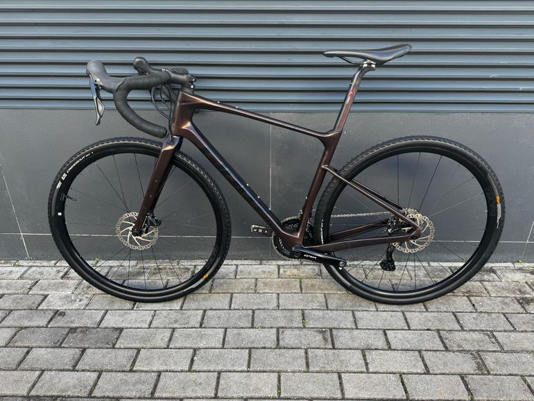 Used Giant Revolt Advanced 2 2022 2022 Road & Gravel — image 4 of 4