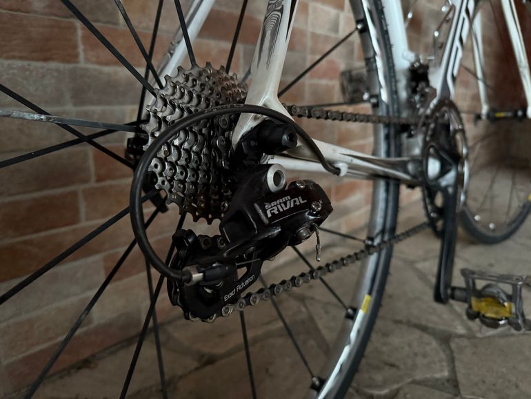 Used Scott CR1 20 2017 2017 Road & Gravel, White — image 11 of 11