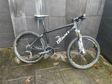 Used Giant XtC Advanced 2011 Mountainbike, Black — image 7 of 7