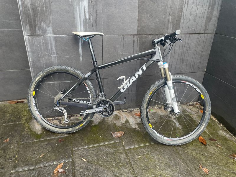 Used Giant XtC Advanced 2011 Mountainbike, Black — image 7 of 7