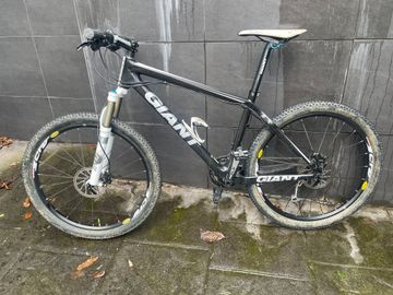 Used Giant XtC Advanced 2011 Mountainbike, Black — image 3 of 7