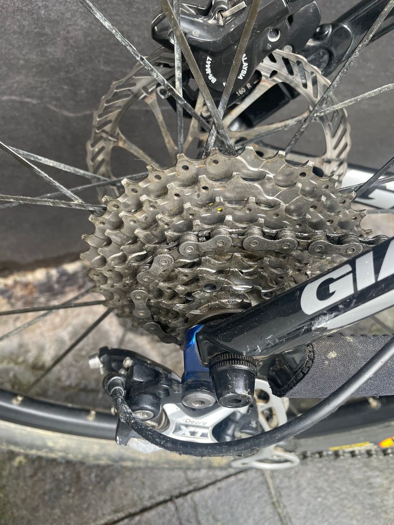 Used Giant XtC Advanced 2011 Mountainbike, Black — image 2 of 7