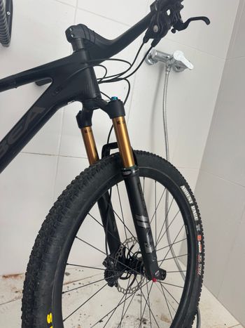 Orbea OIZ M10 TR 2020 2020 Mountainbike usato, Nero — immagine 3 di 5