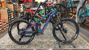 Gebrauchtes Pivot Shuttle SL Team XTR 2022 2022 Mountainbike, Blau, 29 — Bild 3 von 3