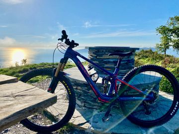 Tweedehands Pivot Shuttle SL Team XTR 2022 2022 MTB