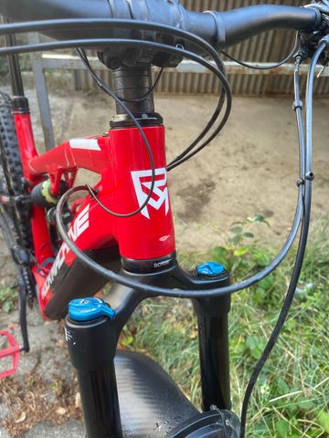 Used Rock Machine Blizzard Int-e 70 2024 Mountainbike, Red, 29 — image 8 of 16