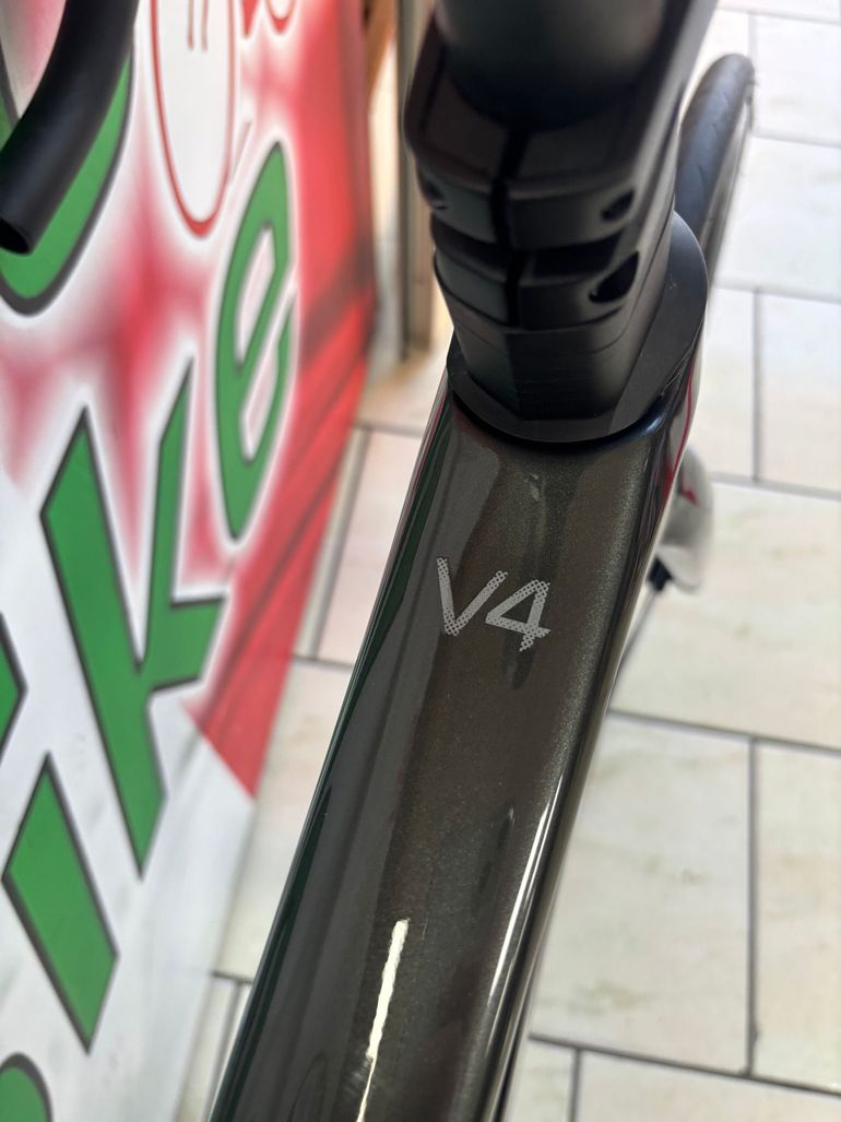 Used Colnago V4 2025 Road & Gravel, Light Gray — image 8 of 12