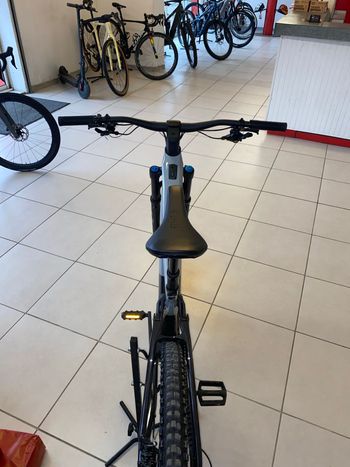 Brugt Focus JAM² SL 8.8 2023 2023 Mountainbike — billede 4 af 6