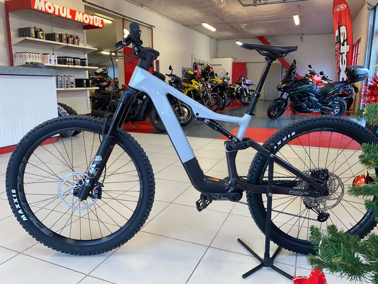 Brugt Focus JAM² SL 8.8 2023 2023 Mountainbike — billede 1 af 6