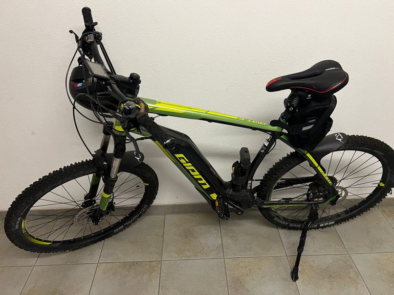 Used Giant Dirt-E+ 2 2018 2018 Mountainbike, Green, 27.5 — image 1 of 12