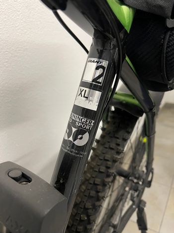 Used Giant Dirt-E+ 2 2018 2018 Mountainbike, Green, 27.5 — image 11 of 12