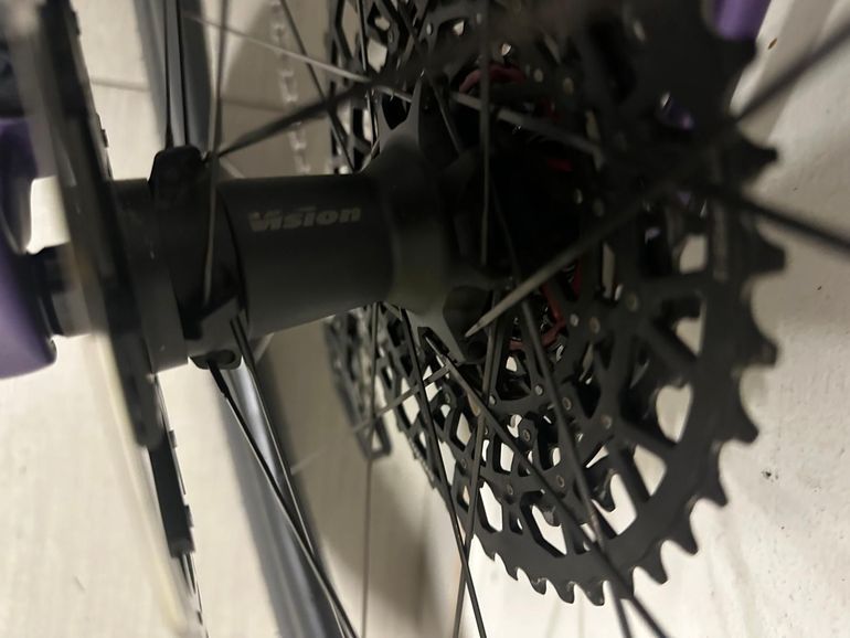 Used Wilier Rave SLR - Gravel SRAM RED XPLR AXS E1 1X13S 2024 2024 Road & Gravel, Purple — image 9 of 10
